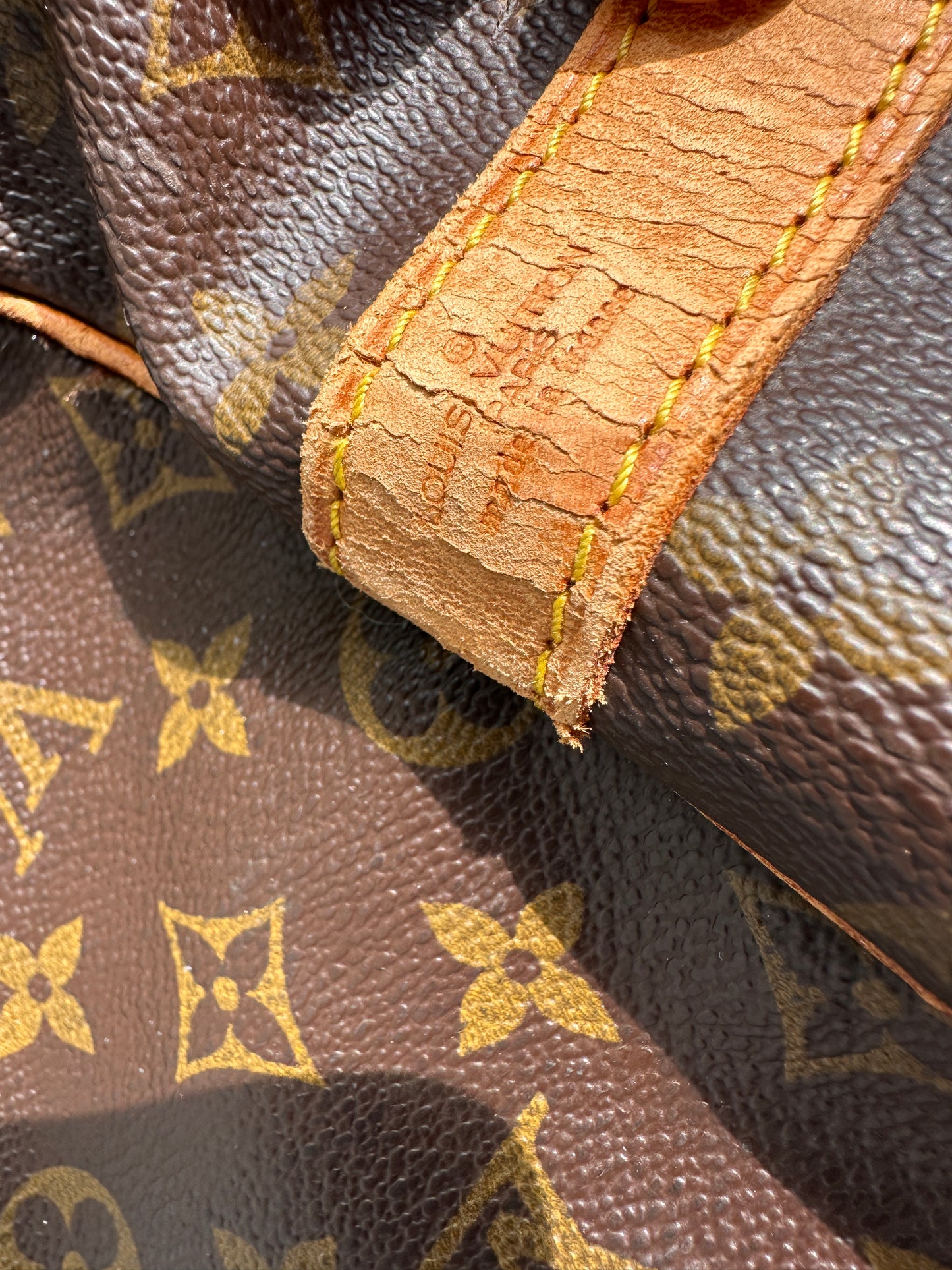 Louis Vuitton Bandouliere Weekender - 55