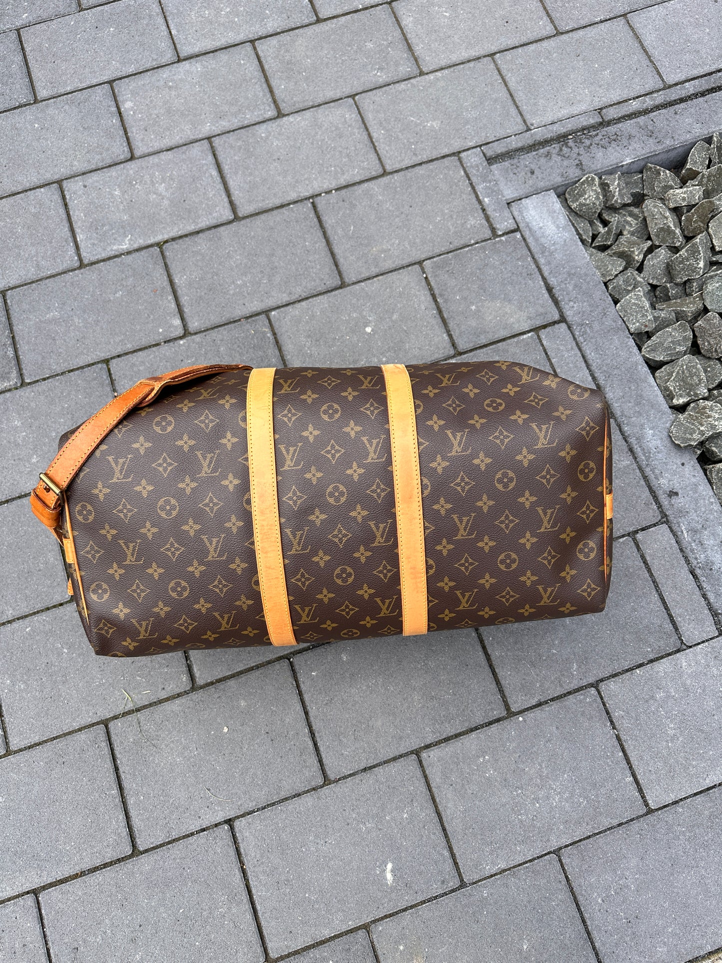 Louis Vuitton Bandouliere Weekender - 50